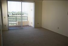 San Diego - Clairemont Mesa West - Canyon Ridge - Living Room